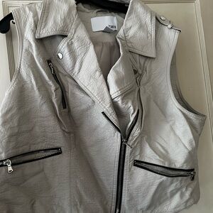 Bar III Light Gray Sleeveless Vest